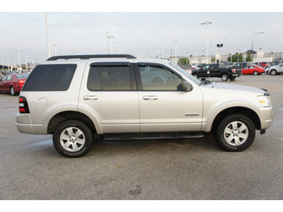 ford explorer 2008 lt  gray suv xlt gasoline 6 cylinders 2 wheel drive automatic 77388