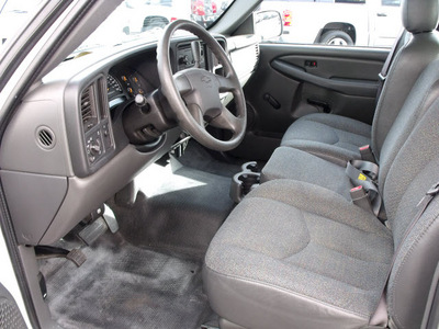 chevrolet silverado 1500 classic 2007 white pickup truck work truck 6 cylinders rear wheel drive automatic 80905