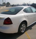 pontiac grand prix 2006 white sedan gasoline 6 cylinders front wheel drive automatic 90241