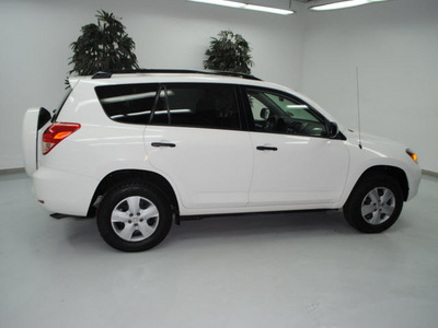 toyota rav4 2008 white suv gasoline 4 cylinders 2 wheel drive automatic 91731