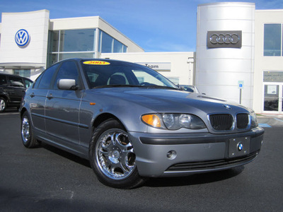 bmw 3 series 2003 gray sedan 325i gasoline 6 cylinders rear wheel drive automatic 46410