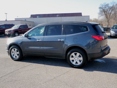 chevrolet traverse 2011 gray lt awd dvd gasoline 6 cylinders all whee drive automatic 55318