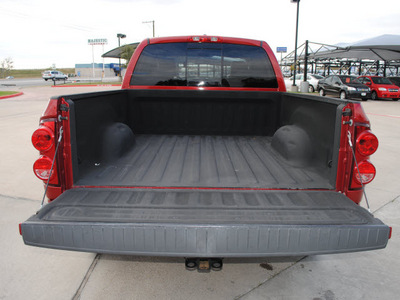 dodge ram pickup 1500 2007 red pickup truck gasoline 8 cylinders rear wheel drive automatic with overdrive 76087