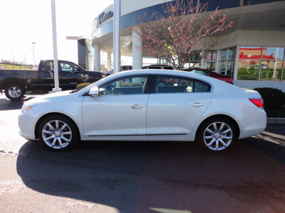 buick lacrosse 2010 white sedan cxs gasoline 6 cylinders front wheel drive automatic 45036