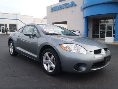 mitsubishi eclipse 2008 gray hatchback gs gasoline 4 cylinders front wheel drive not specified 44410