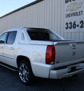 cadillac escalade ext 2009 white suv flex fuel 8 cylinders 4 wheel drive automatic 27215