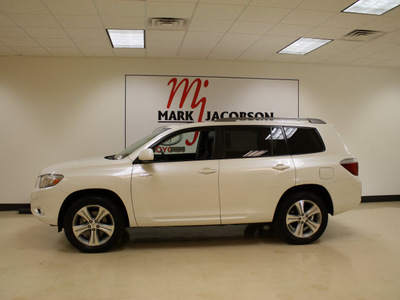 toyota highlander 2008 white suv sport gasoline 6 cylinders all whee drive automatic 27707