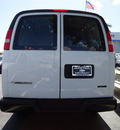 chevrolet express cargo 2009 white van 2500 gasoline 8 cylinders rear wheel drive automatic 33177