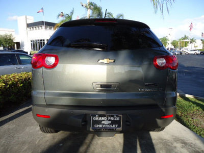 chevrolet traverse 2011 gray lt gasoline 6 cylinders front wheel drive automatic 33177