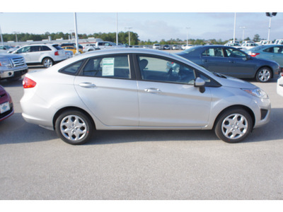 ford fiesta 2012 silver sedan s gasoline 4 cylinders automatic 77388