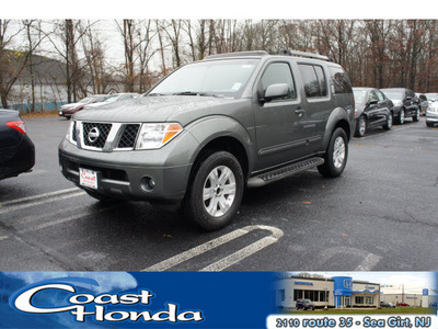 nissan pathfinder 2006 storm gray suv le gasoline 6 cylinders 4 wheel drive automatic with overdrive 08750