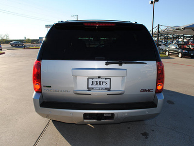 gmc yukon xl 2011 silver suv slt flex fuel 8 cylinders 4 wheel drive automatic 76087