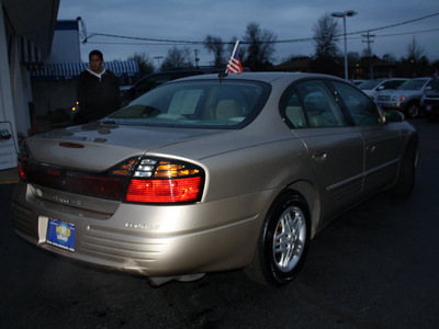 pontiac bonneville 2005 sedona beige sedan se gasoline 6 cylinders front wheel drive automatic 07701