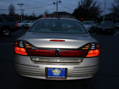 pontiac bonneville 2005 sedona beige sedan se gasoline 6 cylinders front wheel drive automatic 07701