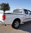 nissan frontier 2009 white se v6 gasoline 6 cylinders 2 wheel drive automatic with overdrive 76018