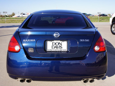 nissan maxima 2005 dk  blue sedan 3 5 se gasoline 6 cylinders front wheel drive automatic 76018