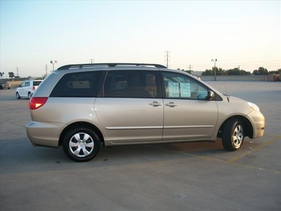 toyota sienna 2008 tan van le 8 passenger gasoline 6 cylinders front wheel drive automatic 90241