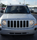 jeep patriot 2009 silver suv sport gasoline 4 cylinders 2 wheel drive automatic 33021