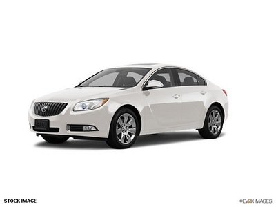buick regal 2012 white sedan premium 1 gasoline 4 cylinders front wheel drive not specified 45036