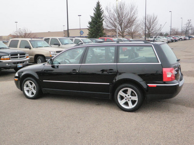 volkswagen passat 2004 black wagon glx 4motion gasoline 6 cylinders all whee drive 5 speed automatic 56001