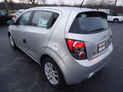 chevrolet sonic 2012 silver hatchback lt gasoline 4 cylinders front wheel drive automatic 60007
