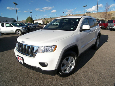 jeep grand cherokee 2012 stone white suv laredo gasoline 6 cylinders 4 wheel drive automatic 81212