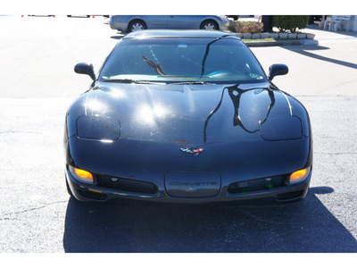 chevrolet corvette 1998 black hatchback hard top gasoline v8 rear wheel drive automatic 77037