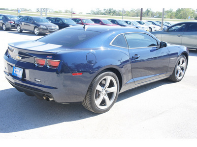 chevrolet camaro 2011 blue coupe ss gasoline 8 cylinders rear wheel drive automatic 77037