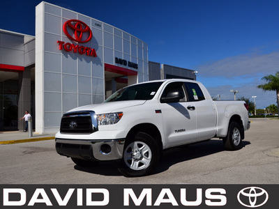 toyota tundra 2012 white sr5 flex fuel 8 cylinders 4 wheel drive automatic 32771