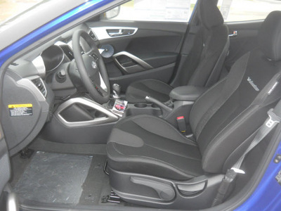 hyundai veloster 2012 dk  blue hatchback gasoline 4 cylinders front wheel drive 6 speed manual 99208