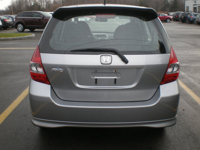 honda fit 2008 gray hatchback sport gasoline 4 cylinders front wheel drive 5 speed manual 13502