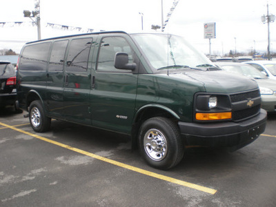 chevrolet express g2500 2004 green van gasoline 8 cylinders rear wheel drive automatic 13502