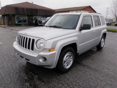jeep patriot 2010 silver suv sport gasoline 4 cylinders 2 wheel drive automatic 14224