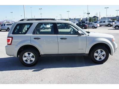 ford escape 2008 lt  green suv xls gasoline 4 cylinders front wheel drive automatic 77388