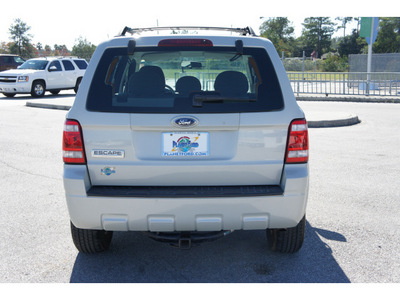 ford escape 2008 lt  green suv xls gasoline 4 cylinders front wheel drive automatic 77388