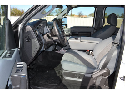 ford f 250 super duty 2011 white xlt fx4 biodiesel 8 cylinders 4 wheel drive automatic 76903