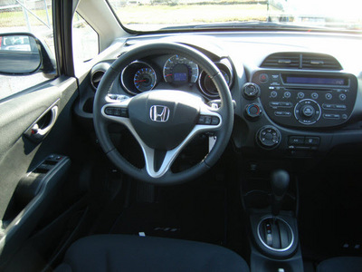 honda fit 2012 black hatchback gasoline 4 cylinders front wheel drive not specified 46219