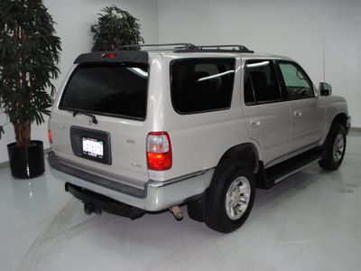 toyota 4runner 1999 silver suv sr5 gasoline v6 rear wheel drive automatic 91731