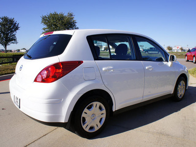 nissan versa 2011 white hatchback gasoline 4 cylinders front wheel drive automatic with overdrive 76018