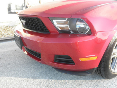 ford mustang 2010 red v6 gasoline 6 cylinders rear wheel drive automatic 34731