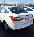 ford focus 2012 white sedan se gasoline 4 cylinders front wheel drive automatic 08753