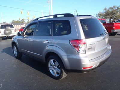 subaru forester 2010 silver suv 2 5x premium gasoline 4 cylinders all whee drive automatic 28557