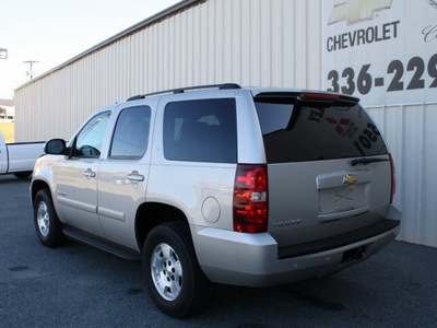 chevrolet tahoe 2007 silver suv lt flex fuel 8 cylinders 4 wheel drive automatic 27215