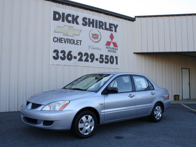 mitsubishi lancer 2004 silver sedan es gasoline 4 cylinders front wheel drive automatic 27215