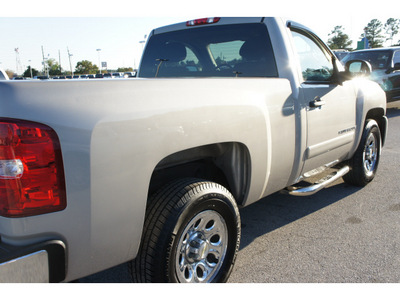 chevrolet silverado 1500 2007 silver pickup truck lt1 gasoline 8 cylinders rear wheel drive automatic 77388