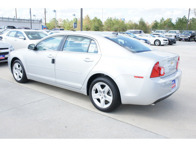 chevrolet malibu 2012 silver sedan gasoline 4 cylinders front wheel drive 6 spd auto lpo,conv pkg l 77090