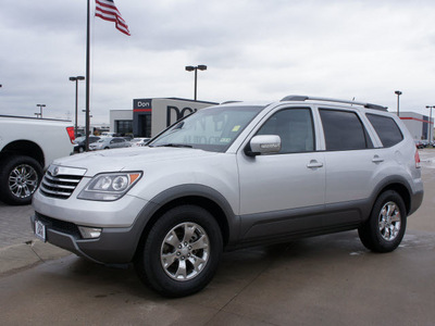 kia borrego 2009 silver suv ex gasoline 6 cylinders 2 wheel drive automatic 76018