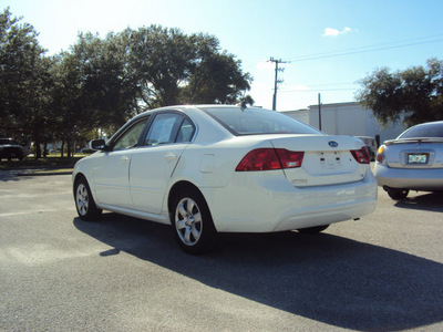 kia optima 2010 white sedan lx gasoline 4 cylinders front wheel drive automatic 32901