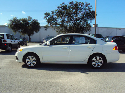 kia optima 2010 white sedan lx gasoline 4 cylinders front wheel drive automatic 32901