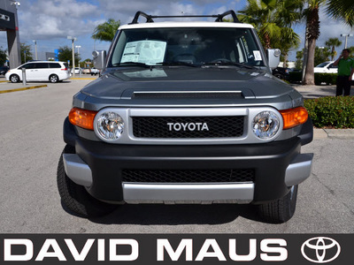 toyota fj cruiser 2012 silver suv gasoline 6 cylinders 4 wheel drive automatic 32771